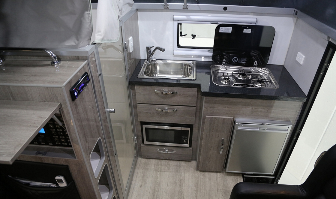 22ft 14ft 16ft Off Road Caravans For Sale  Only Black Tent Camper With HD AM/FM Radio Bluetooth