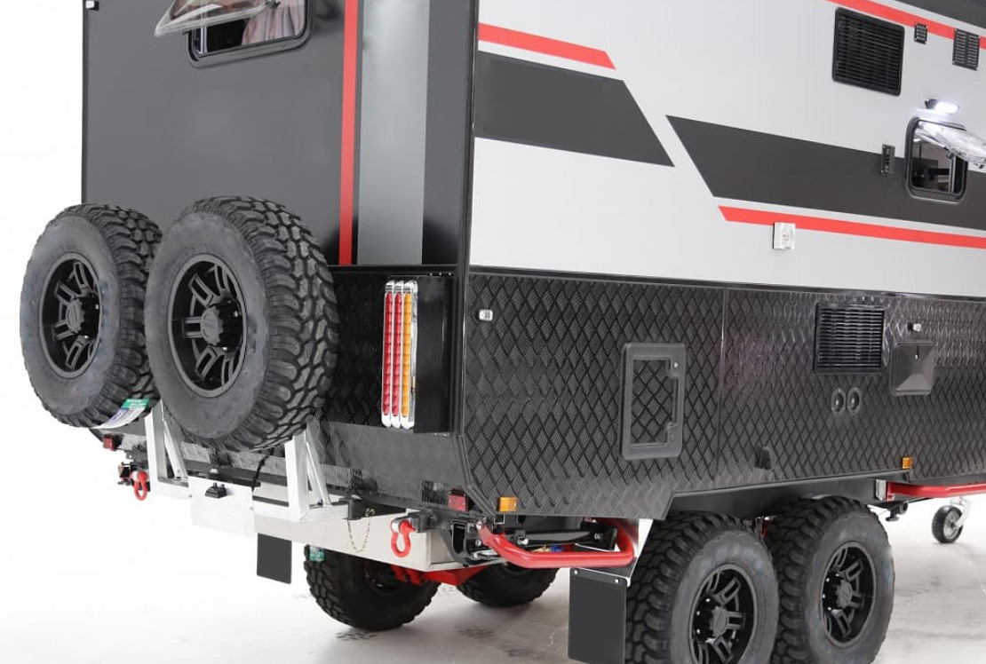 Luxury Big Hardtop Camp Trailer Motorhome With Toilet Kit Aluminum Spread Panel Air Conditioner Solar Panel