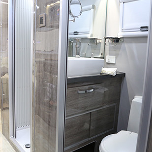 Luxury Aluminum Hard Top Camping Trailer 16ft 20 Ft With Outdoor Shower Kitchen Stove LED Lighting