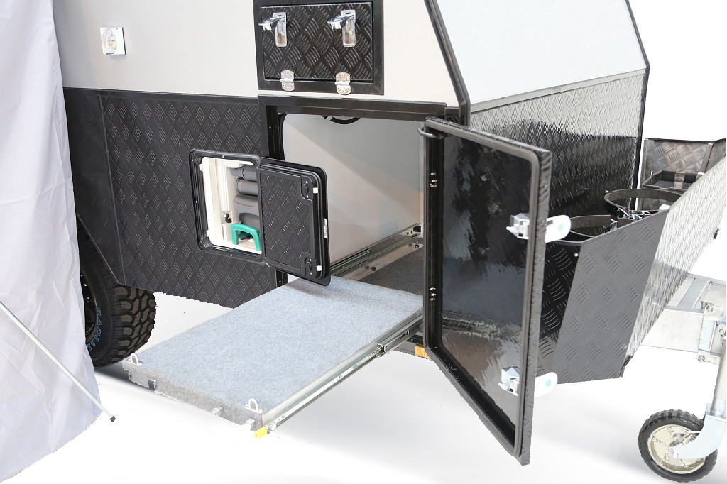 Small Hard Top Campers For Sale With LED Lights Manual Awnings Safety Locks