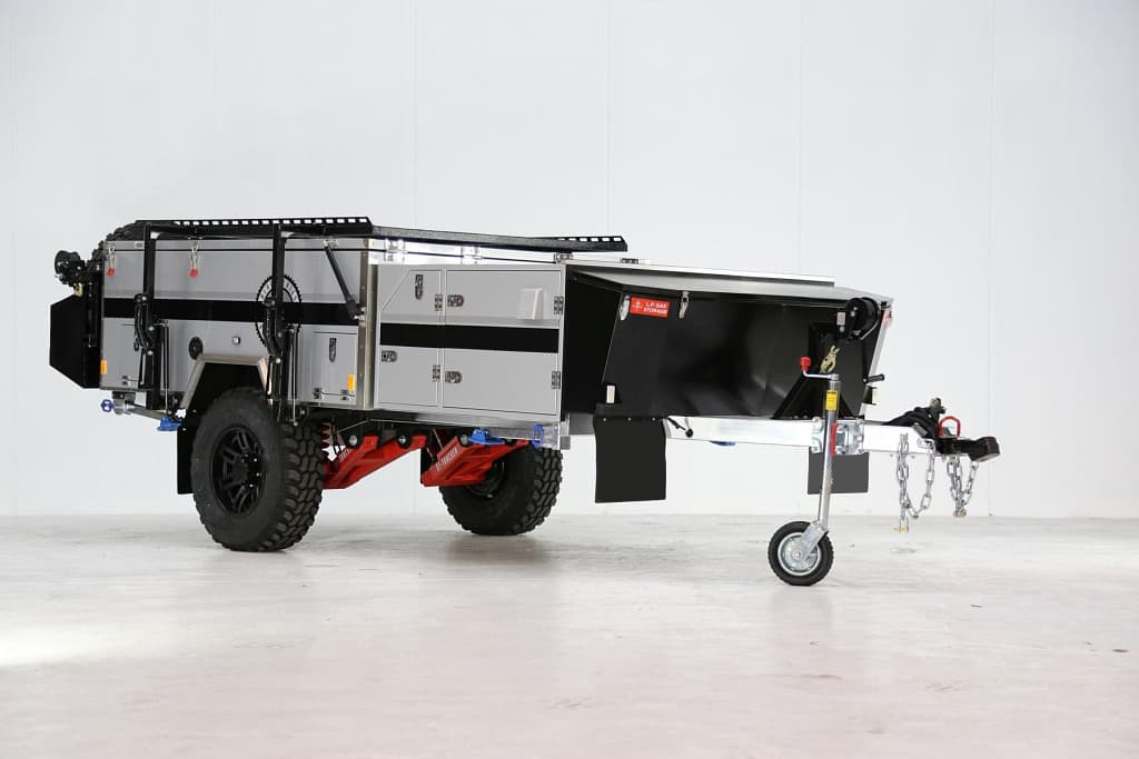 Off Road Camper Car Van With Black Independent Suspension Galvanized Coated Tow Bar To Ha