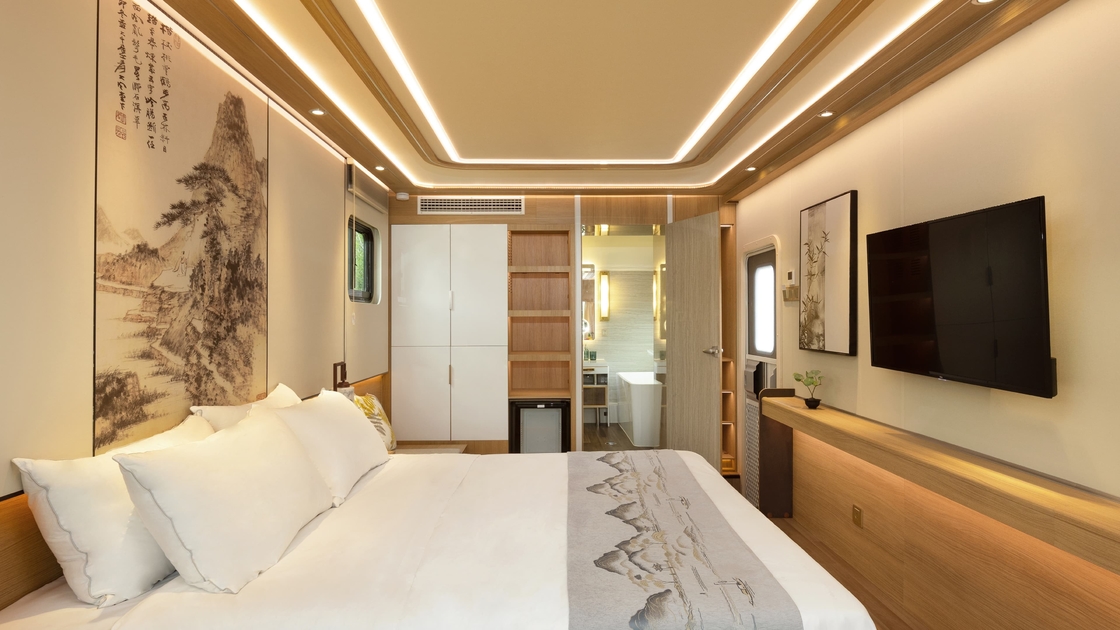 Counter Booth Meeting Area Hotel Trailer With Double Bed Eco Friendly Curtain Luxury Camper Trailer Rv