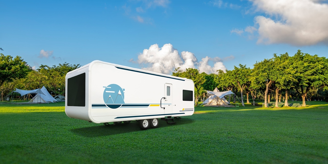 Counter Booth Meeting Area Hotel Trailer With Double Bed Eco Friendly Curtain Luxury Camper Trailer Rv