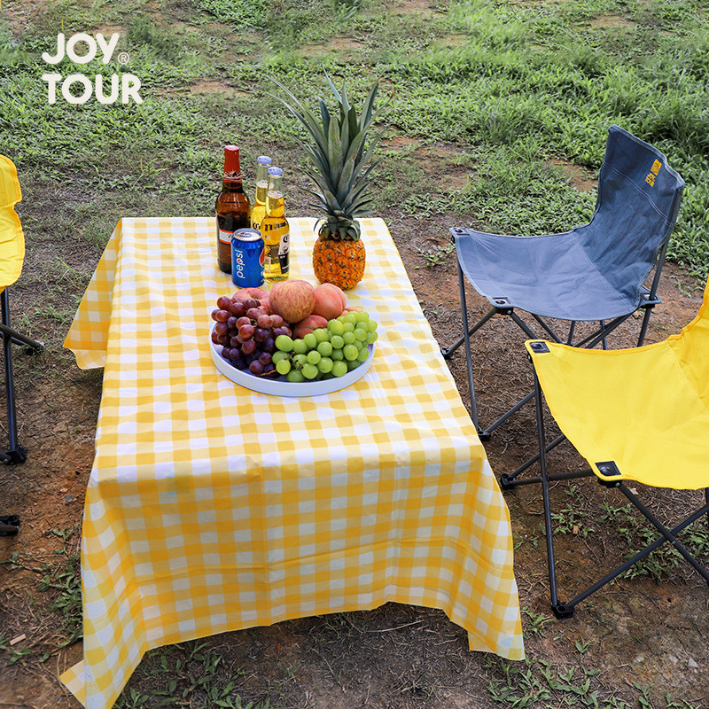 Outdoor Disposable Yellow Red Checkered Picnic Mat Outdoor Barbecue Picnic Camper Placemat