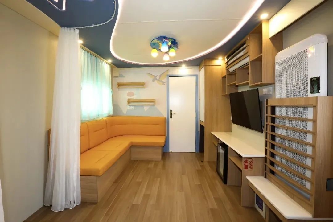 Luxury Hotel Caravan, Luxury Trailer, Hotel Trailer, Richly Equipped, Luxury, 4X4 Trailer，Parent-child trailer RV